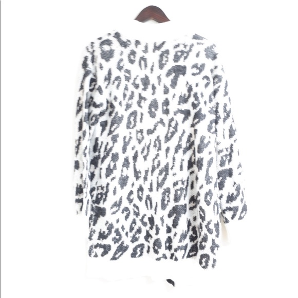 BB DAKOTA BY STEVE MADDEN FELINE MYSELF ANIMAL PRINT CARDIGAN SIZE SMALL ✨ - Picture 5 of 9